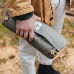 Matelas De Voyage Pour Chien Enroulable Compass Band & Roll -Chats Chiens Fournitures Magasin 257602689 2992322254313796 2558465780929441433 n