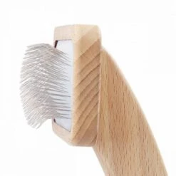 Brosse Lissante Poils Longs Lila Loves It -Chats Chiens Fournitures Magasin Slicker Seitenansicht 750x750 1 642x642 1