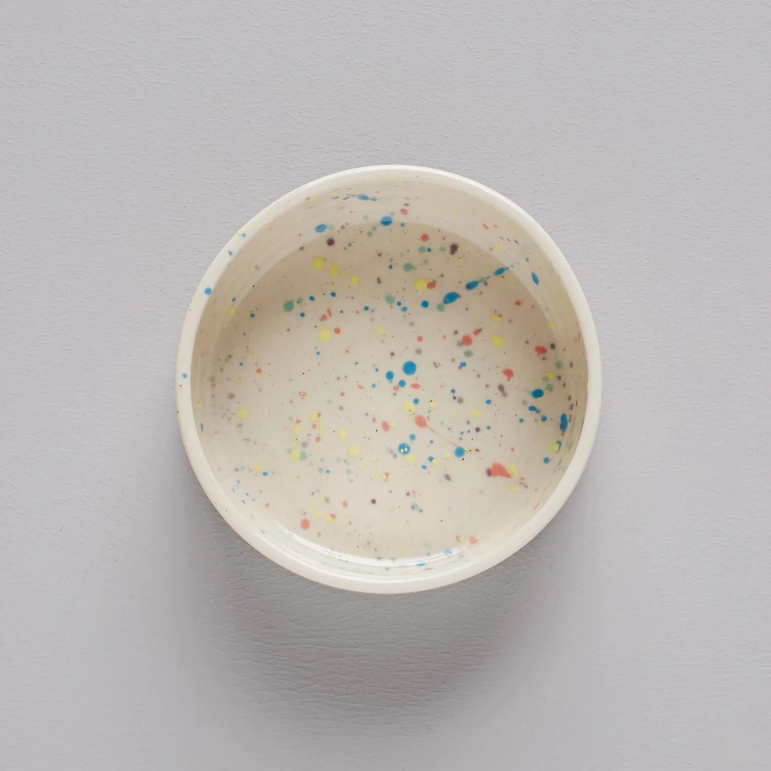 Bol Pour Chien Artisanal En Grès Dripping (4 Coloris) 5 Bol Pour Chien Artisanal En Grès Dripping (4 Coloris) – Image 5